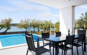 Amazing Apartment In Vodice With Kitchen